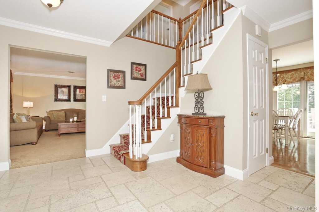 4 Plum Court, Nanuet, NY 10954 - Photo 21 of 47