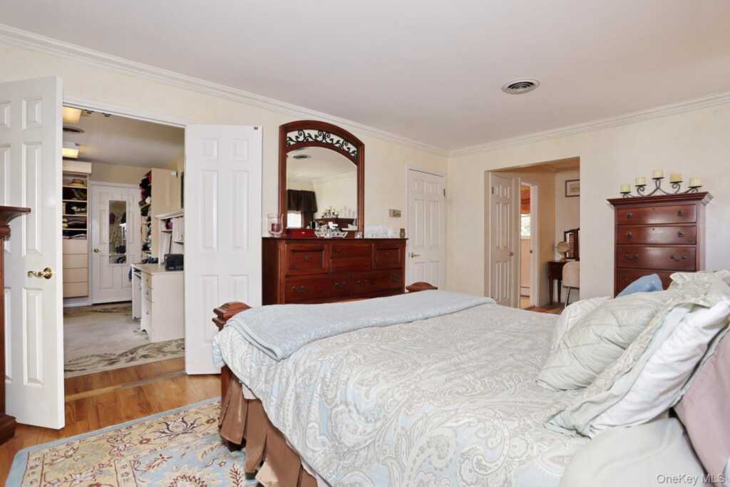 4 Plum Court, Nanuet, NY 10954 - Photo 23 of 47