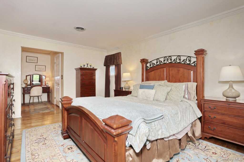 4 Plum Court, Nanuet, NY 10954 - Photo 25 of 47