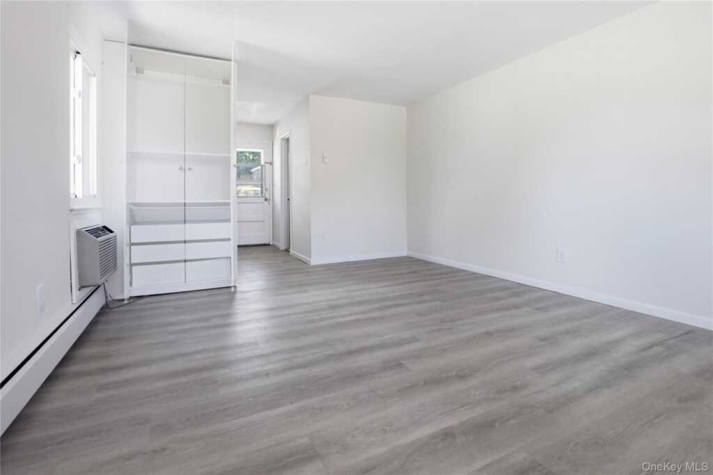 36 S Middletown Road, Unit #Apt 4, Pearl River, NY 10965 - Photo 3 of 5