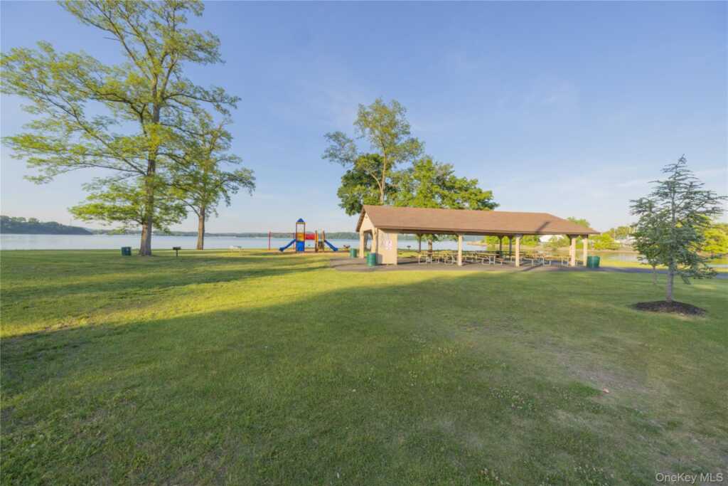 24 Leeward Lane, Stony Point, NY 10980 - Photo 29 of 31