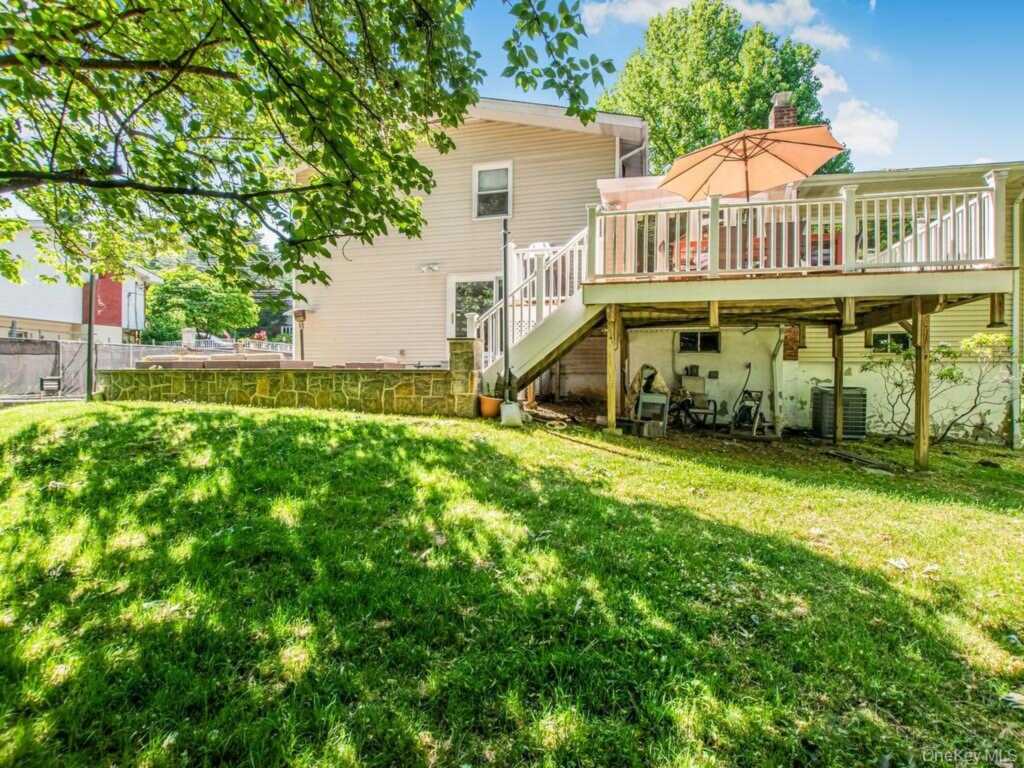 36 Balmoral Crescent, White Plains, NY 10607 - Photo 26 of 39
