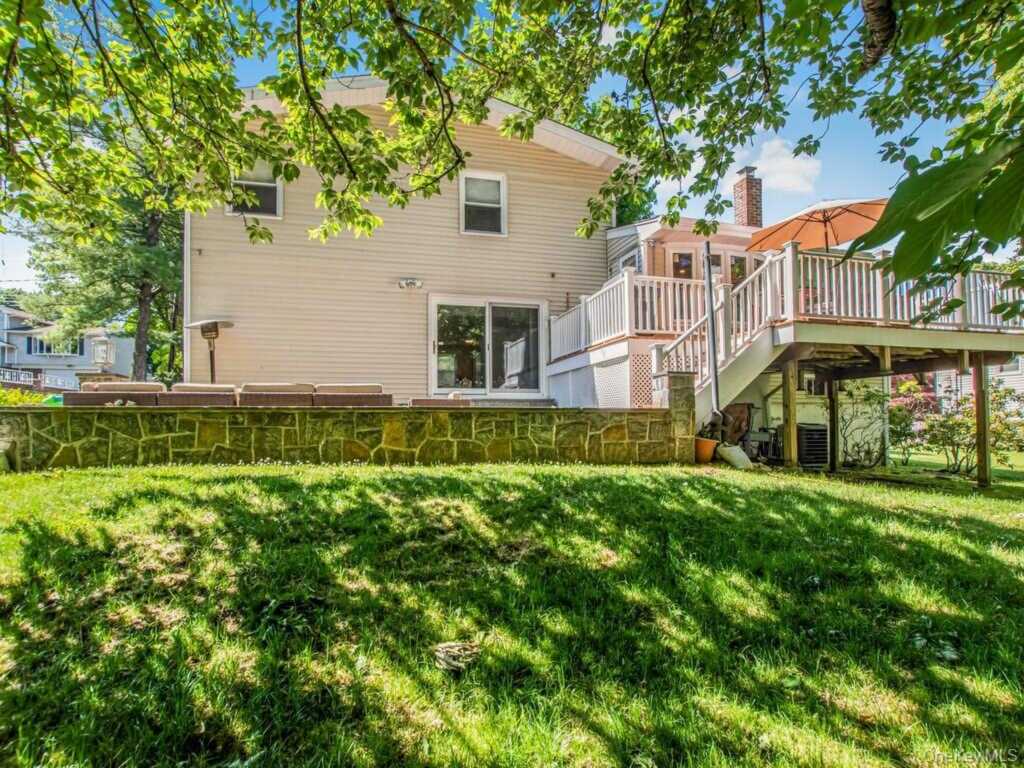 36 Balmoral Crescent, White Plains, NY 10607 - Photo 30 of 39
