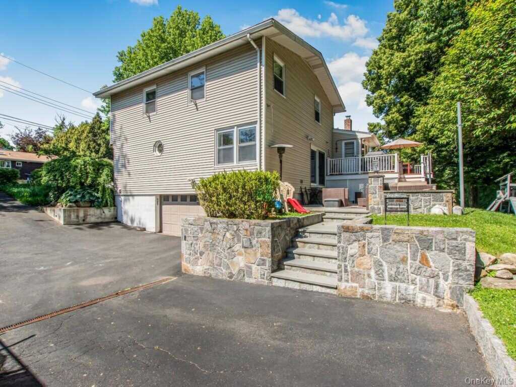 36 Balmoral Crescent, White Plains, NY 10607 - Photo 31 of 39