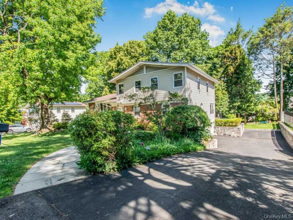 36 Balmoral Crescent, White Plains, NY 10607 - Photo 34 of 39