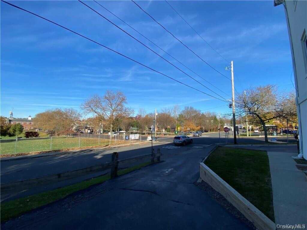 120 HS E Central Avenue, Pearl River, NY 10965 - Photo 7 of 8