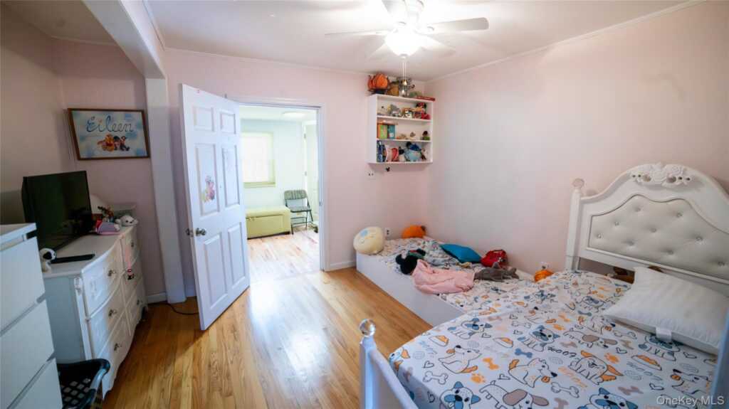 208 Woodhampton Drive, White Plains, NY 10603 - Photo 17 of 22