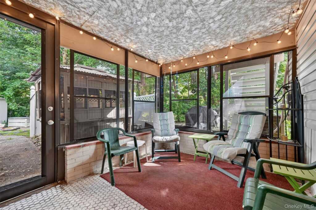 7 Spur Drive, Nanuet, NY 10954 - Photo 35 of 41
