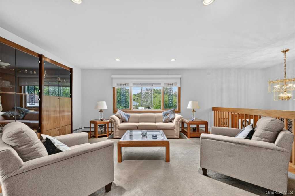 7 Spur Drive, Nanuet, NY 10954 - Photo 5 of 41