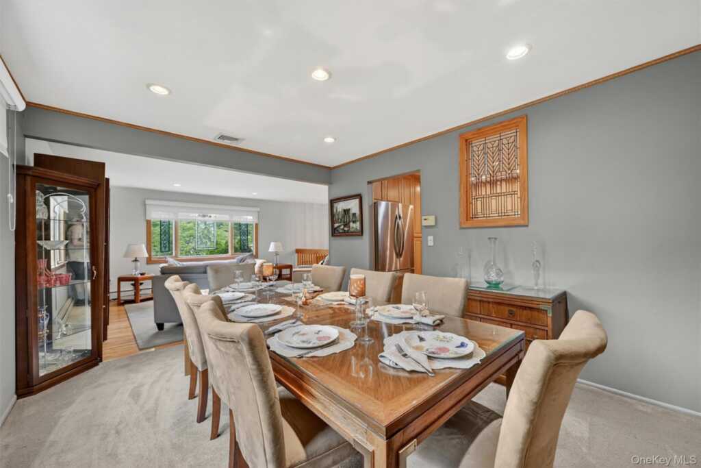 7 Spur Drive, Nanuet, NY 10954 - Photo 7 of 41