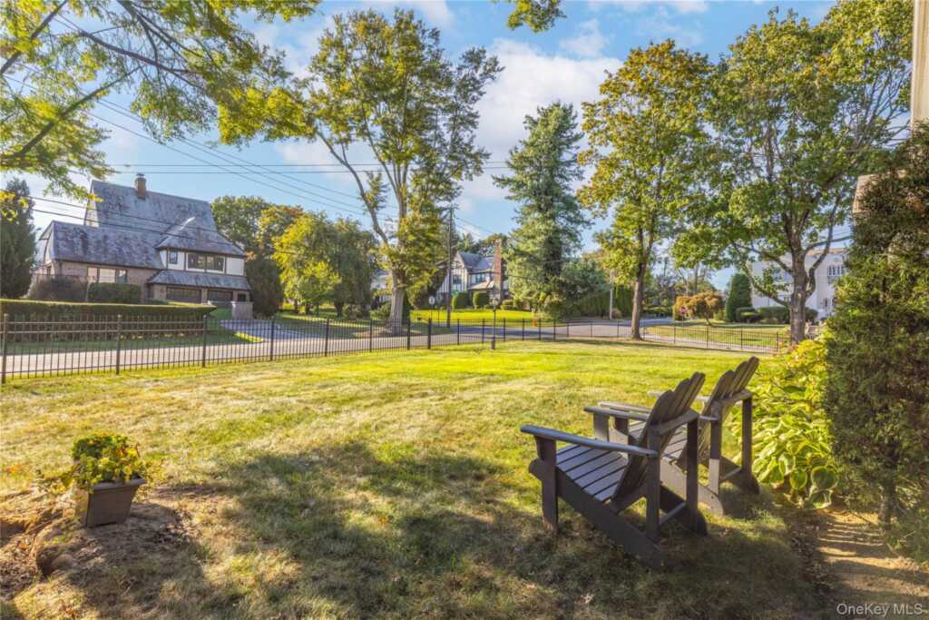 159 Fenimore Road, New Rochelle, NY 10804 - Photo 27 of 42