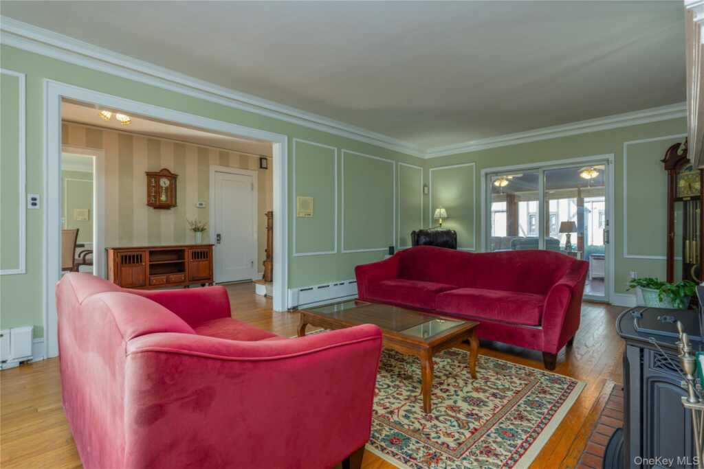 159 Fenimore Road, New Rochelle, NY 10804 - Photo 4 of 42