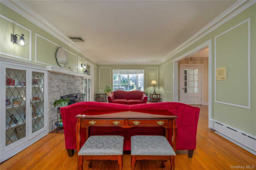 159 Fenimore Road, New Rochelle, NY 10804 - Photo 5 of 42