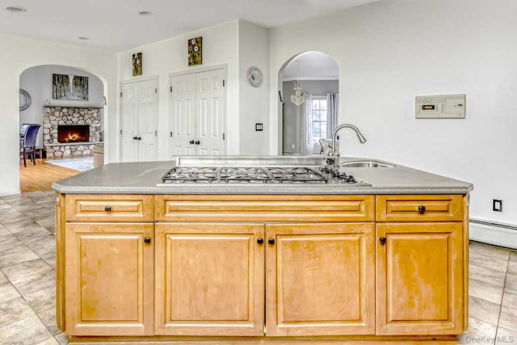22 Golden Road, Suffern, NY 10901 - Photo 19 of 41