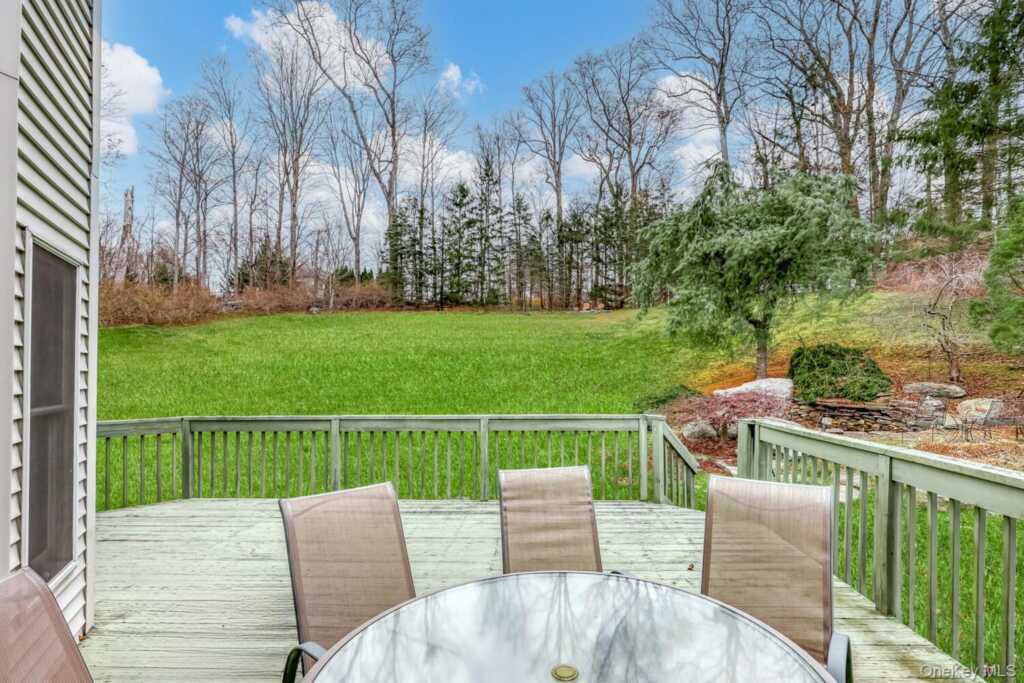 22 Golden Road, Suffern, NY 10901 - Photo 8 of 41
