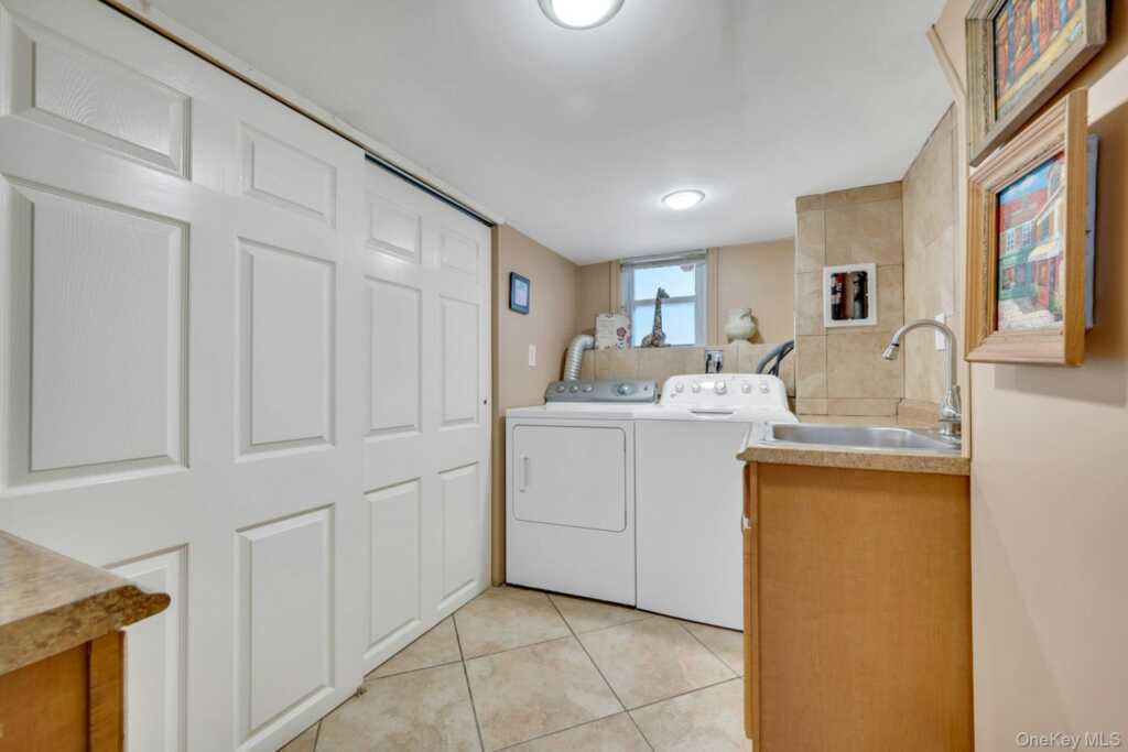 101 Windsor Oval, New Rochelle, NY 10805 - Photo 24 of 48