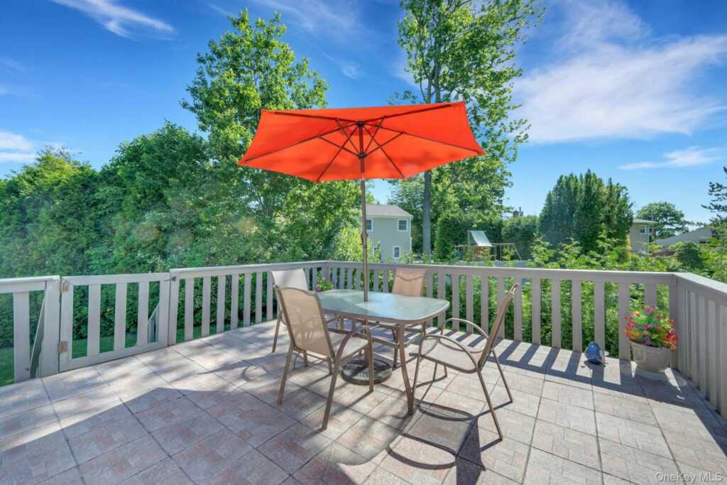 101 Windsor Oval, New Rochelle, NY 10805 - Photo 25 of 48