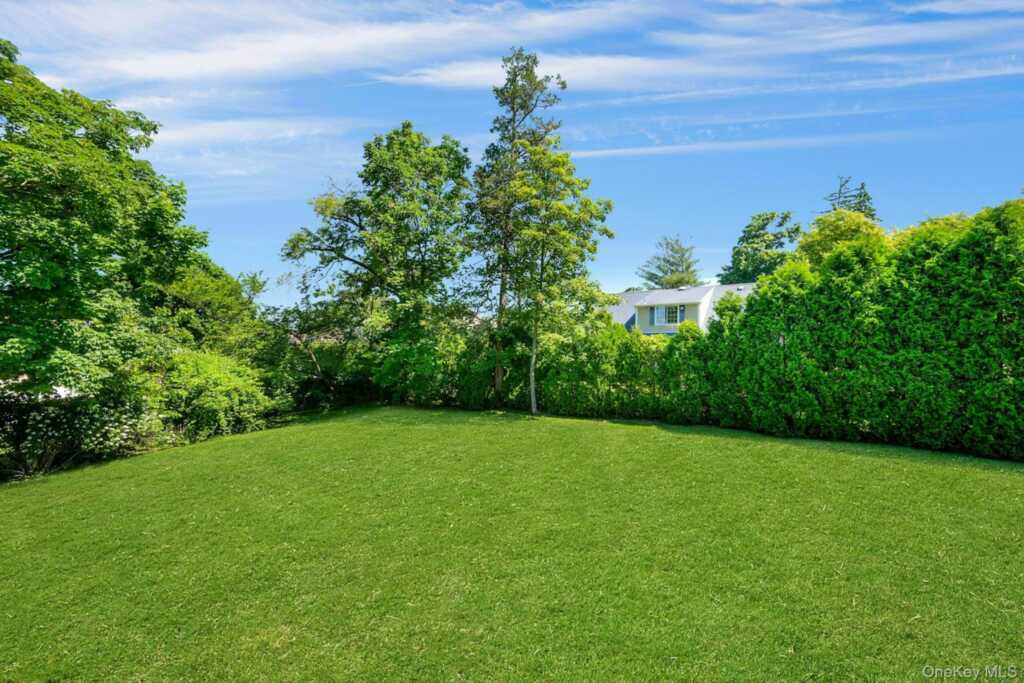 101 Windsor Oval, New Rochelle, NY 10805 - Photo 32 of 48
