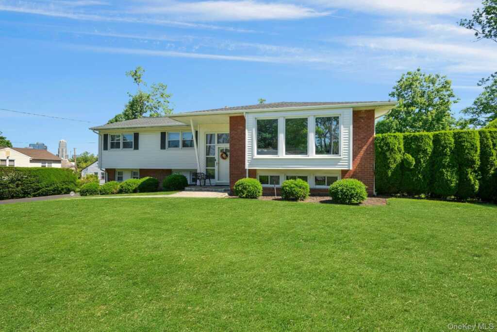 101 Windsor Oval, New Rochelle, NY 10805 - Photo 35 of 48