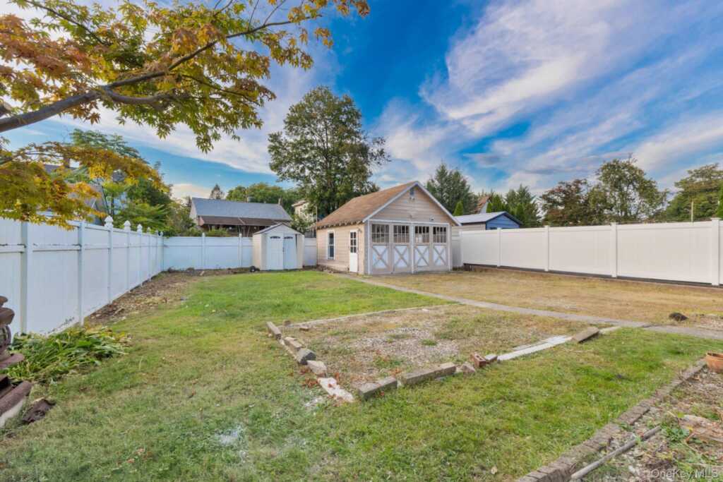 16 Oak Terrace, Suffern, NY 10901 - Photo 24 of 27