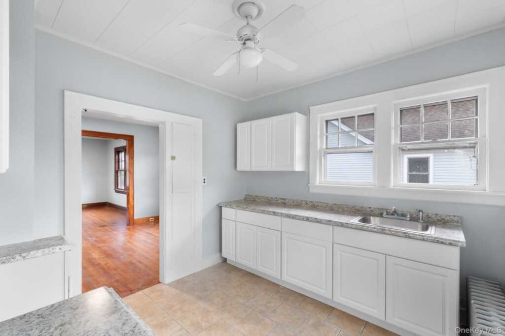16 Oak Terrace, Suffern, NY 10901 - Photo 9 of 27