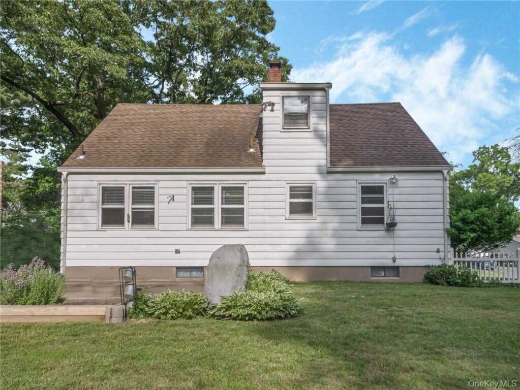 7 S Park Avenue, Nanuet, NY 10954 - Photo 22 of 28