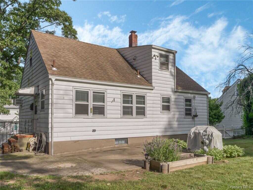 7 S Park Avenue, Nanuet, NY 10954 - Photo 23 of 28