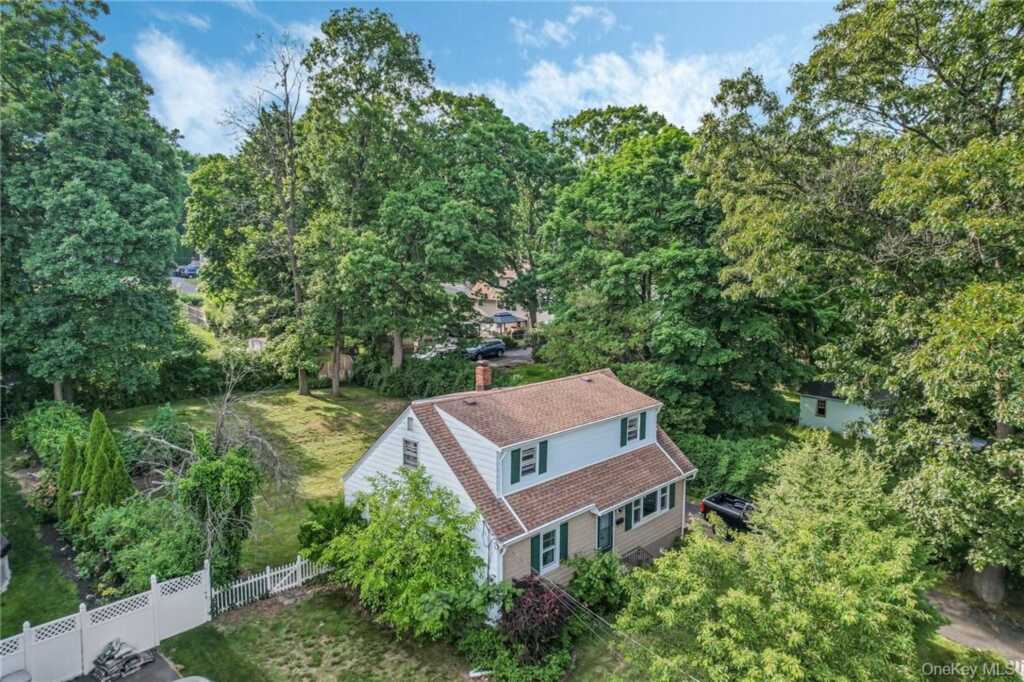 7 S Park Avenue, Nanuet, NY 10954 - Photo 3 of 28