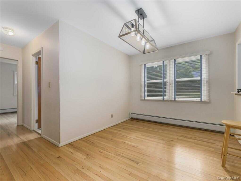 7 S Park Avenue, Nanuet, NY 10954 - Photo 8 of 28