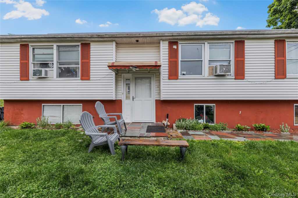 82 Riverdale Avenue, White Plains, NY 10607