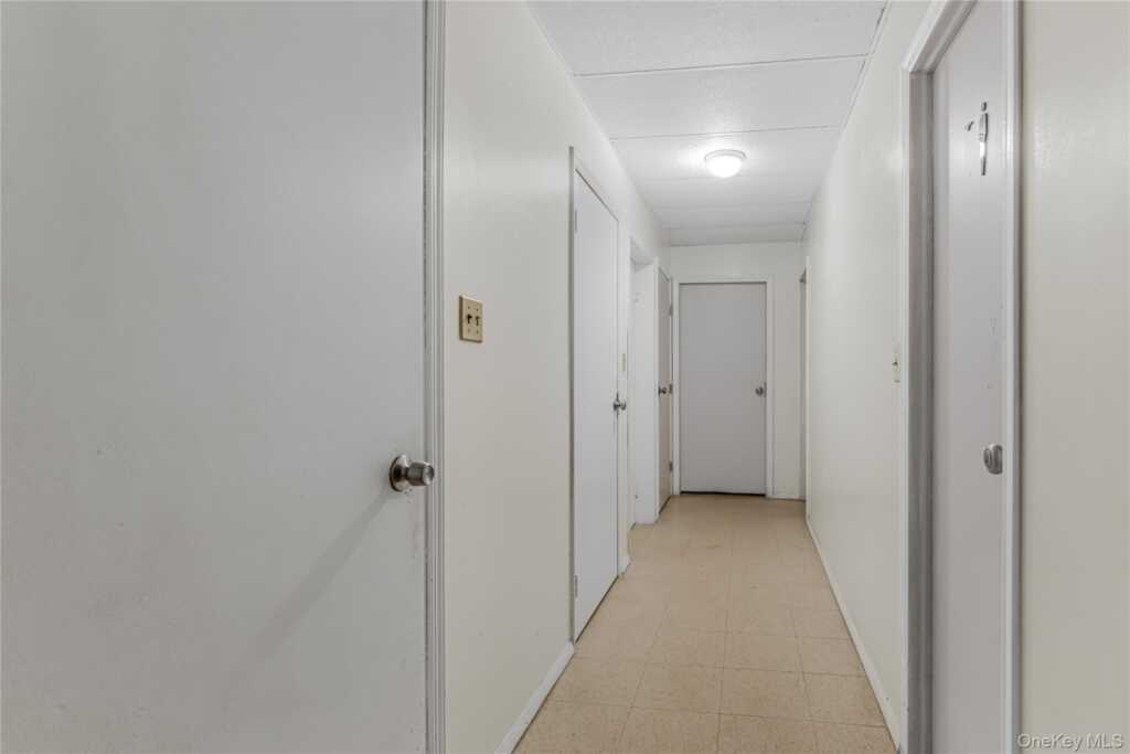 82 Riverdale Avenue, White Plains, NY 10607 - Photo 14 of 21