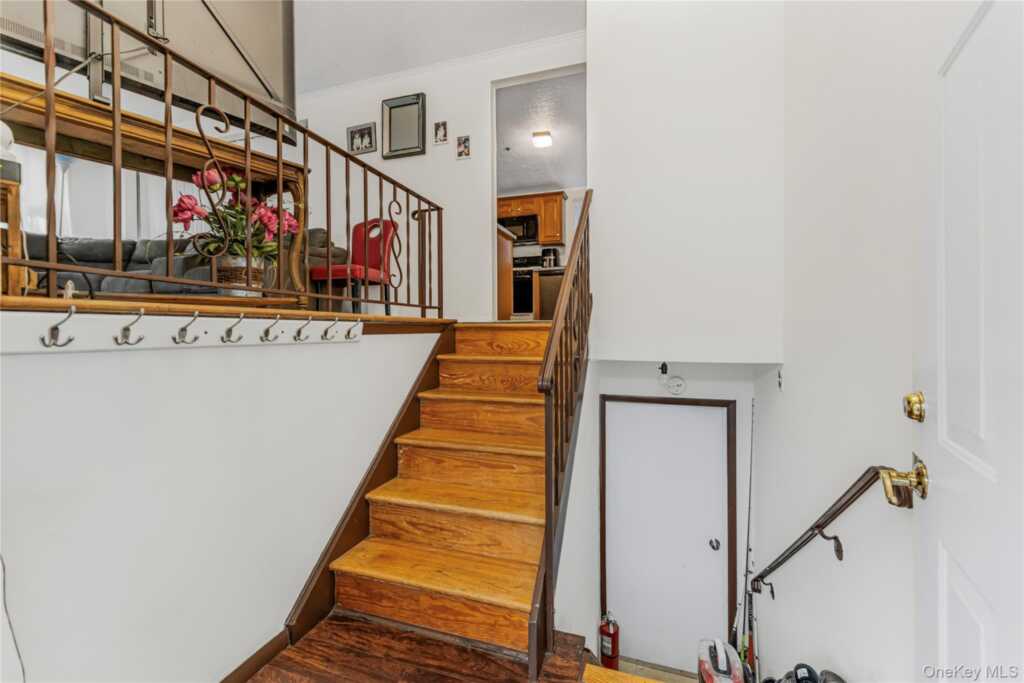 82 Riverdale Avenue, White Plains, NY 10607 - Photo 4 of 21