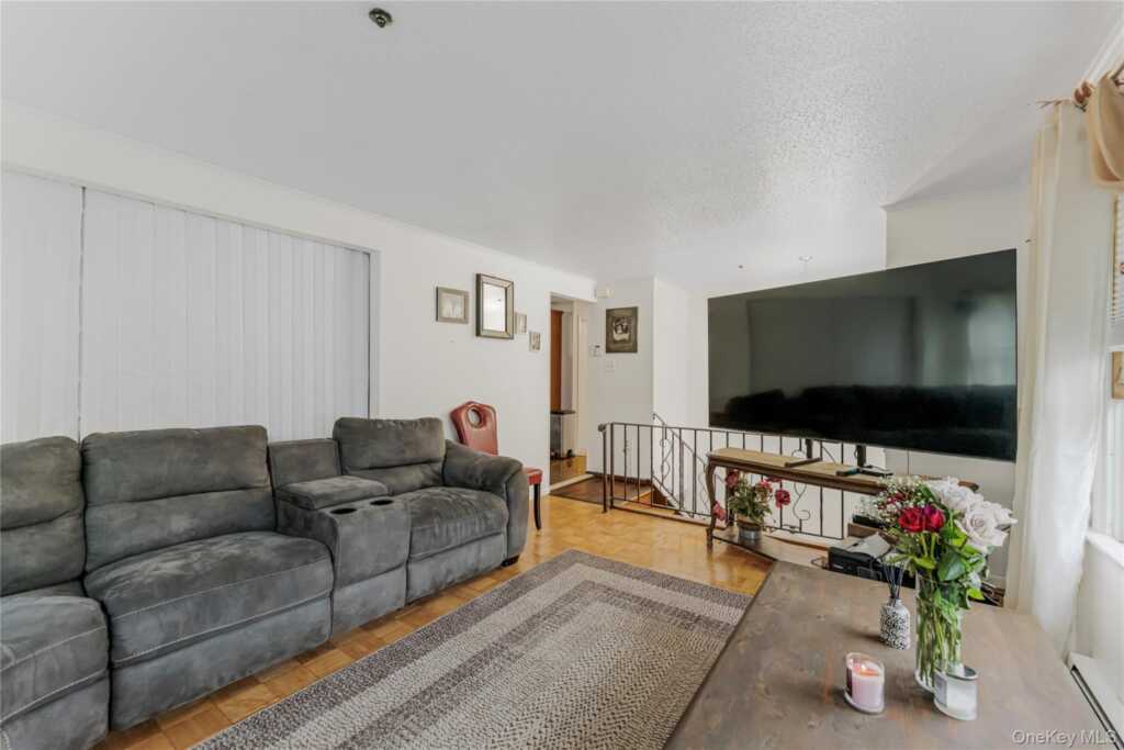 82 Riverdale Avenue, White Plains, NY 10607 - Photo 6 of 21