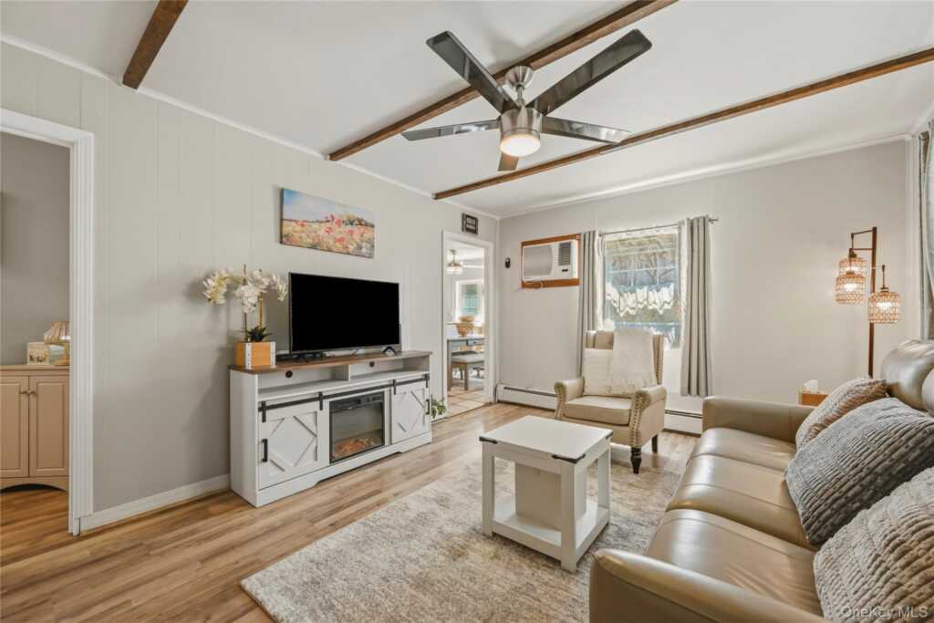 5 Lawrence Street, Nyack, NY 10960 - Photo 4 of 27