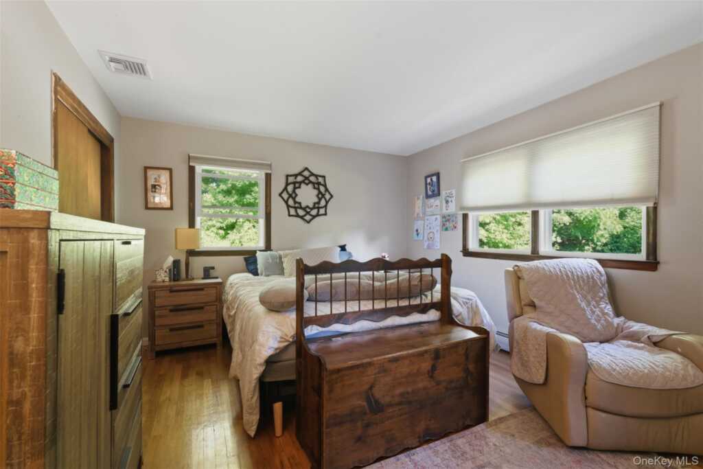 55 Carolina Drive, New City, NY 10956 - Photo 14 of 31