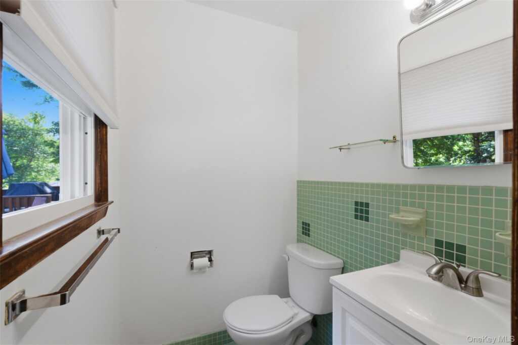 55 Carolina Drive, New City, NY 10956 - Photo 16 of 31