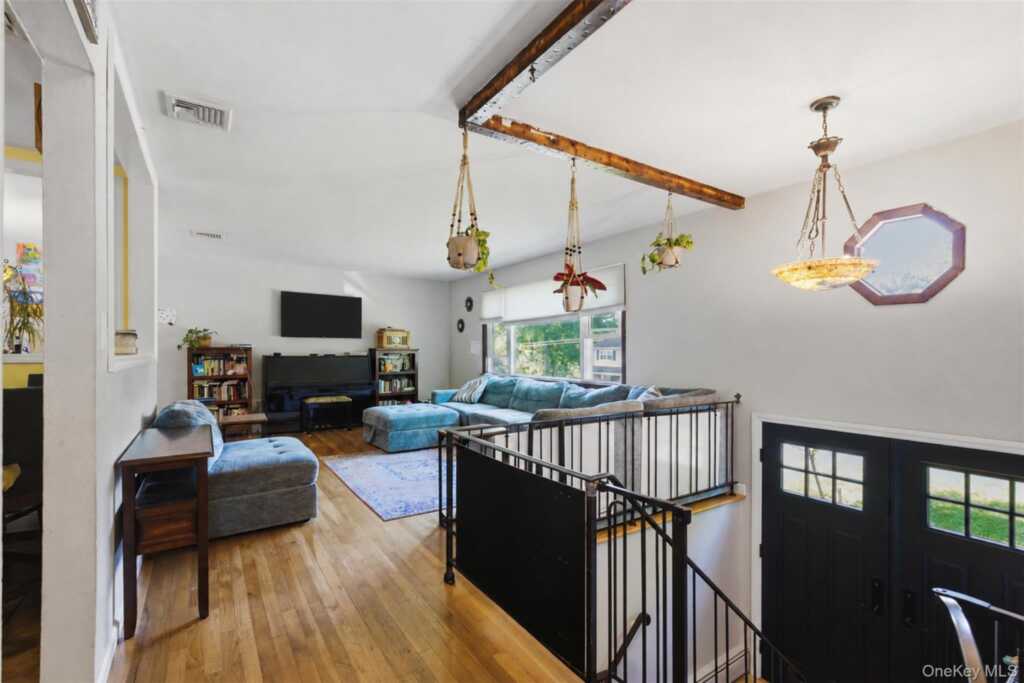 55 Carolina Drive, New City, NY 10956 - Photo 17 of 31