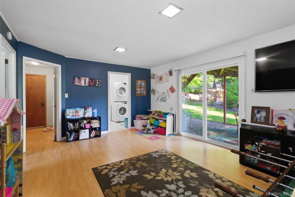 55 Carolina Drive, New City, NY 10956 - Photo 20 of 31