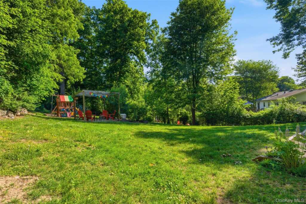 55 Carolina Drive, New City, NY 10956 - Photo 25 of 31