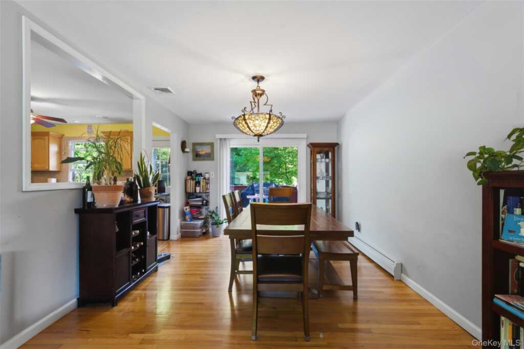 55 Carolina Drive, New City, NY 10956 - Photo 7 of 31