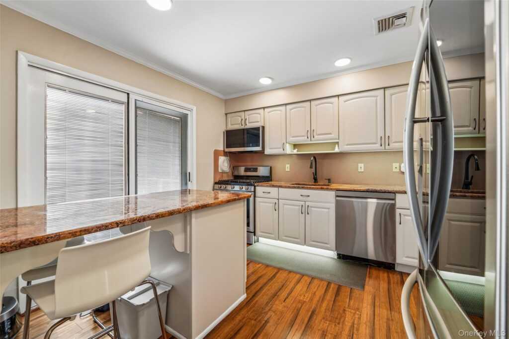 3 Bittman Lane, New City, NY 10956 - Photo 9 of 49
