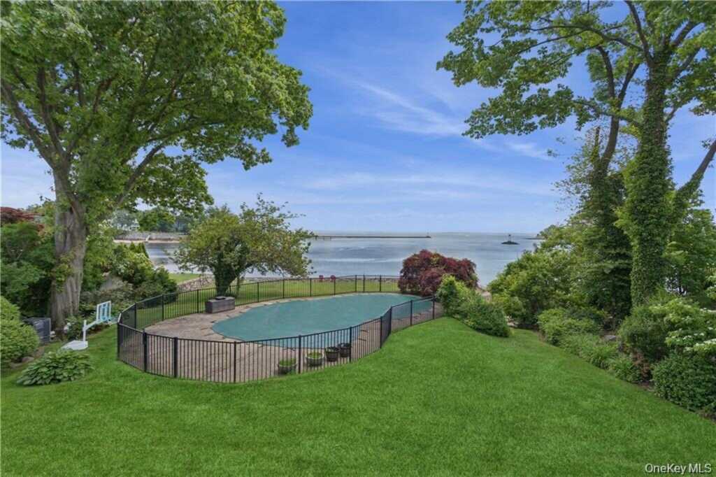 54 Shore Drive, Rye, NY 10573 - Photo 2 of 33