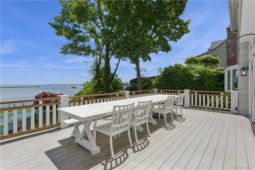 54 Shore Drive, Rye, NY 10573 - Photo 3 of 33