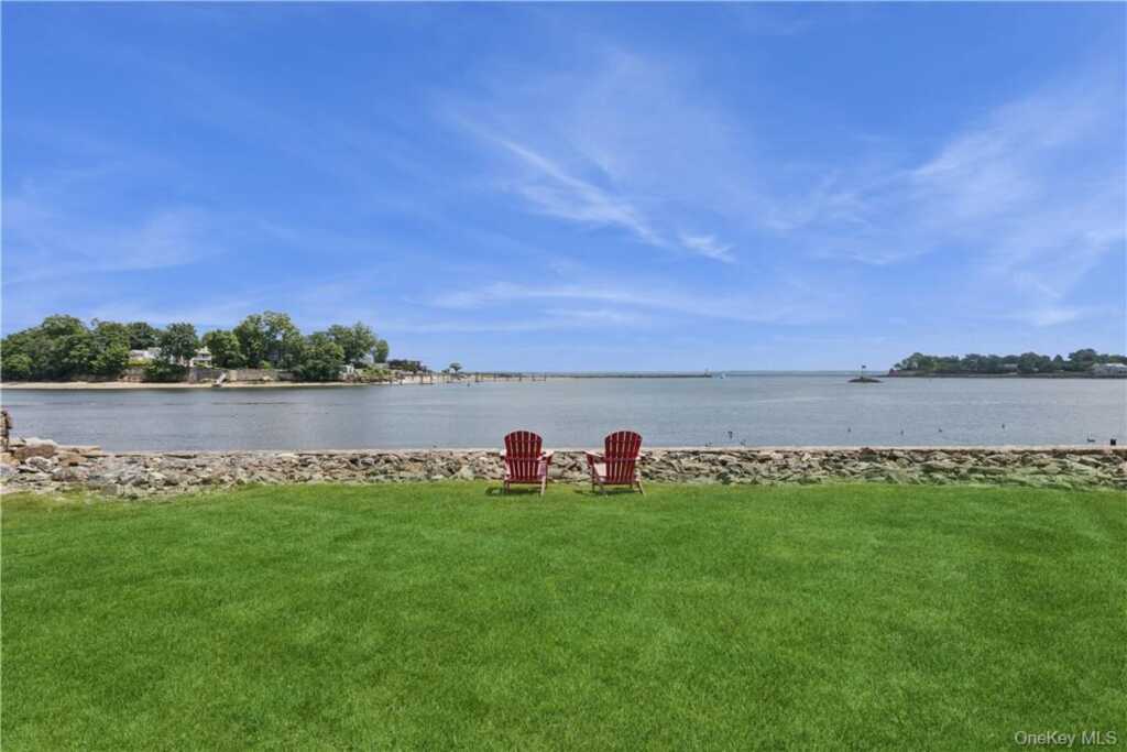54 Shore Drive, Rye, NY 10573 - Photo 4 of 33