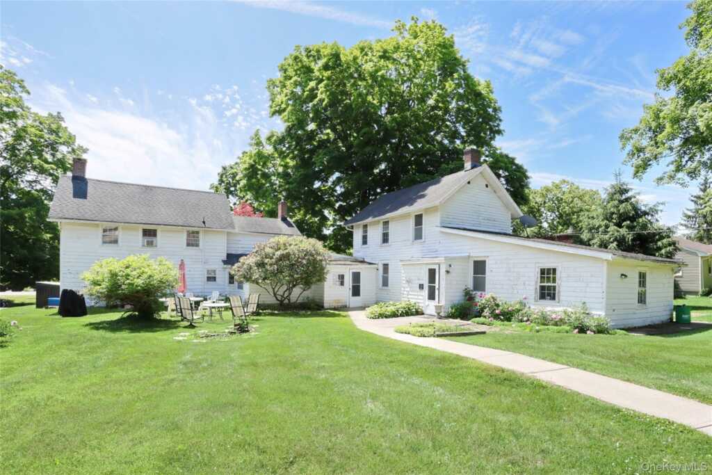 500 Haverstraw Road, Suffern, NY 10901 - Photo 2 of 36