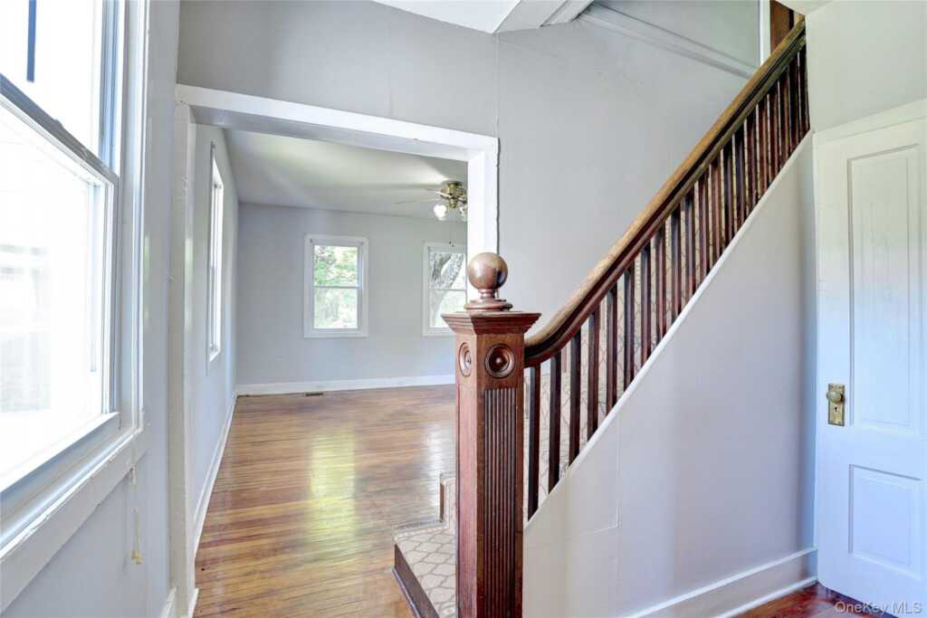 500 Haverstraw Road, Suffern, NY 10901 - Photo 8 of 36
