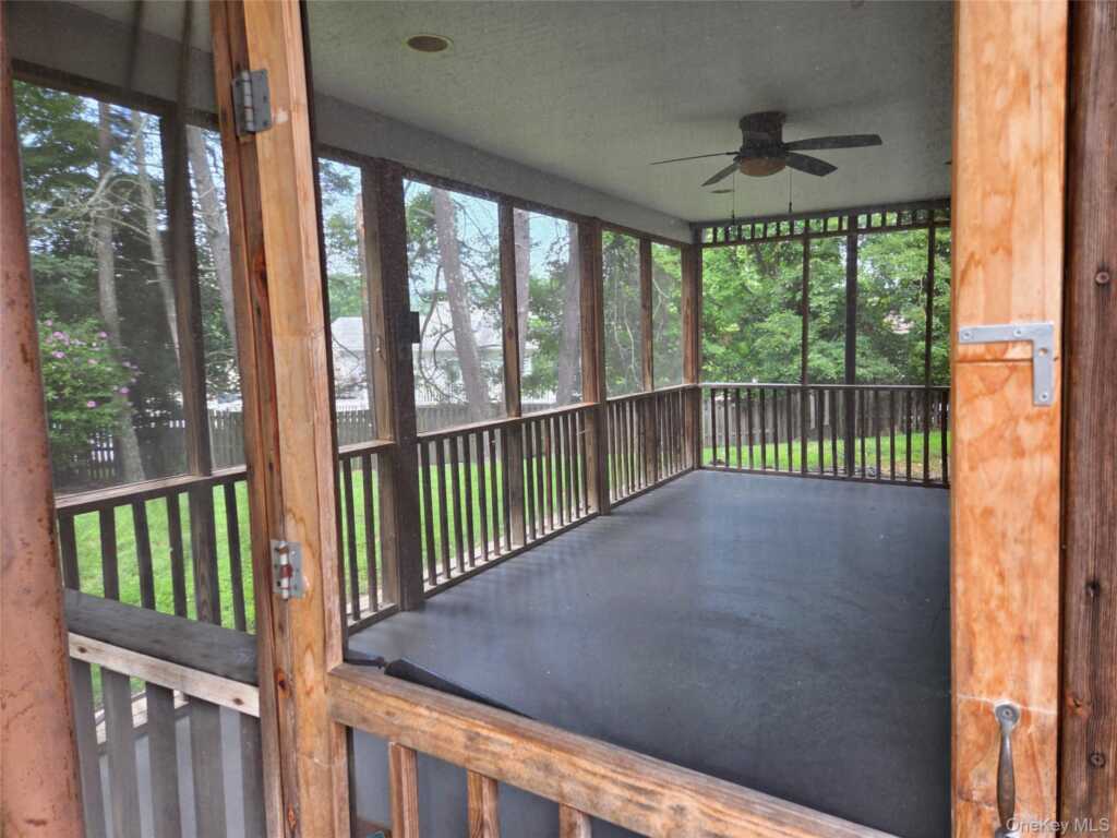 1 Humming Bird Lane, Unit #A, Stony Point, NY 10980 - Photo 5 of 12