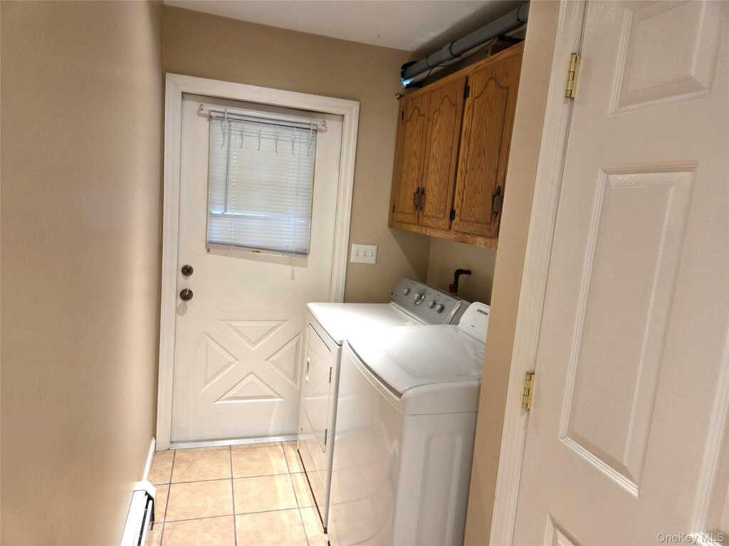 1 Humming Bird Lane, Unit #A, Stony Point, NY 10980 - Photo 9 of 12
