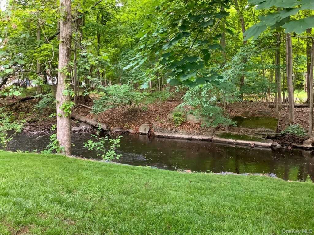 7 Brook Street, Suffern, NY 10901 - Photo 14 of 23