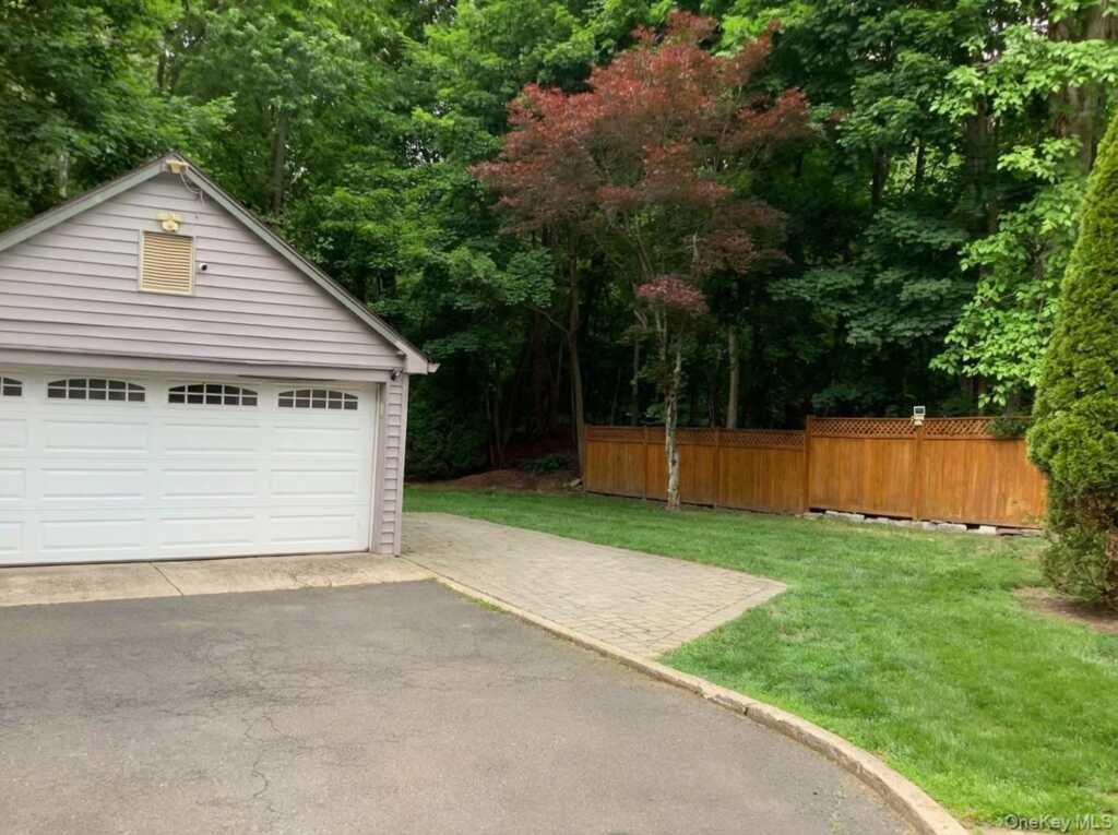 7 Brook Street, Suffern, NY 10901 - Photo 3 of 23
